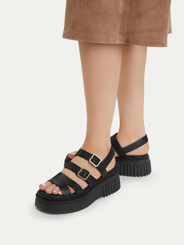 Clarks Clarks Sandale Evamar Strap 26185888 Crna