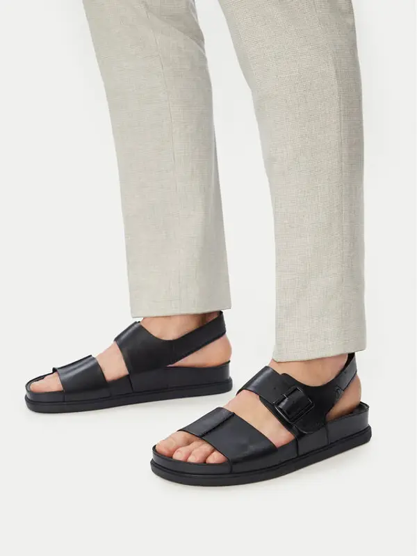 Clarks Clarks Sandale Torford Strap 26180896 Crna