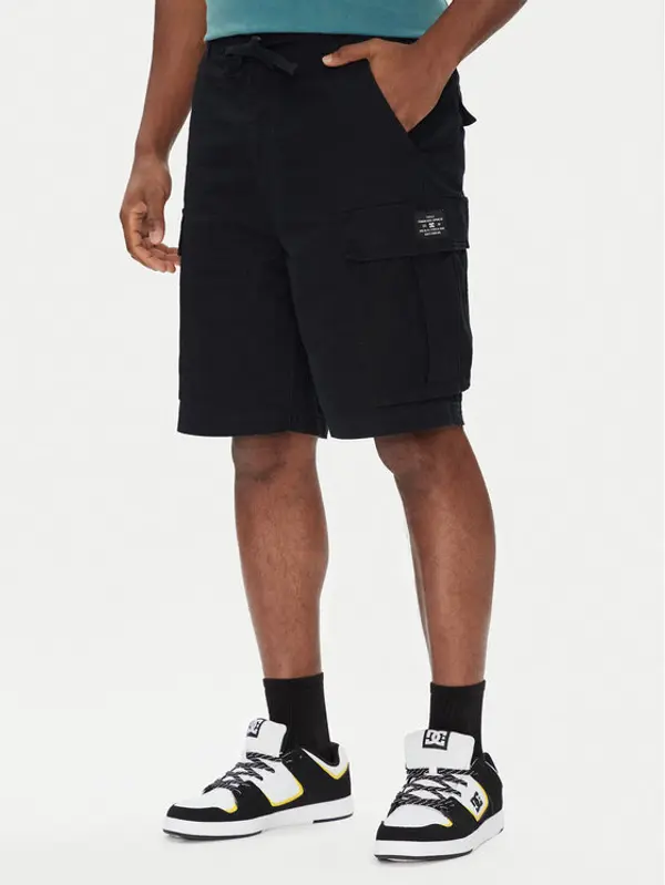 DC Shoes DC Shoes Kratke hlače Tundra ADYWS03086 Crna Regular Fit