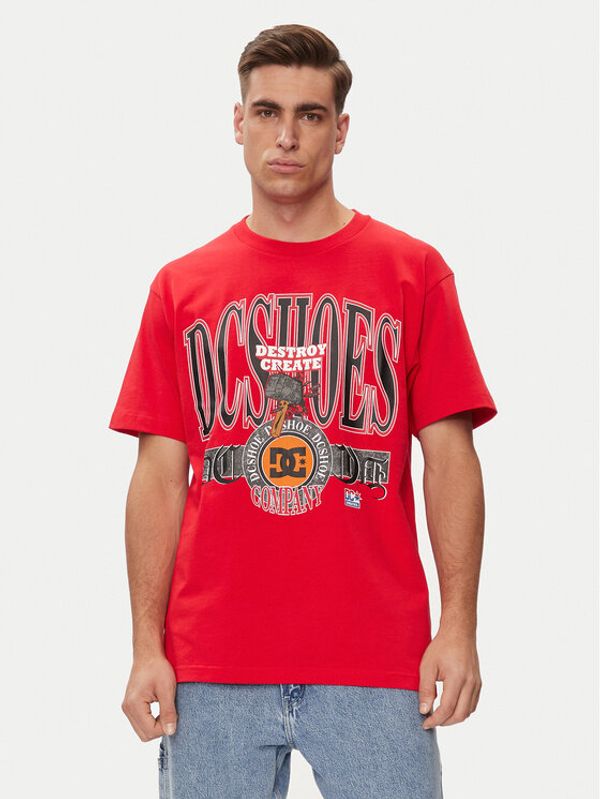 DC DC T-shirt Shy Town Hss ADYZT05345 Crvena Regular Fit