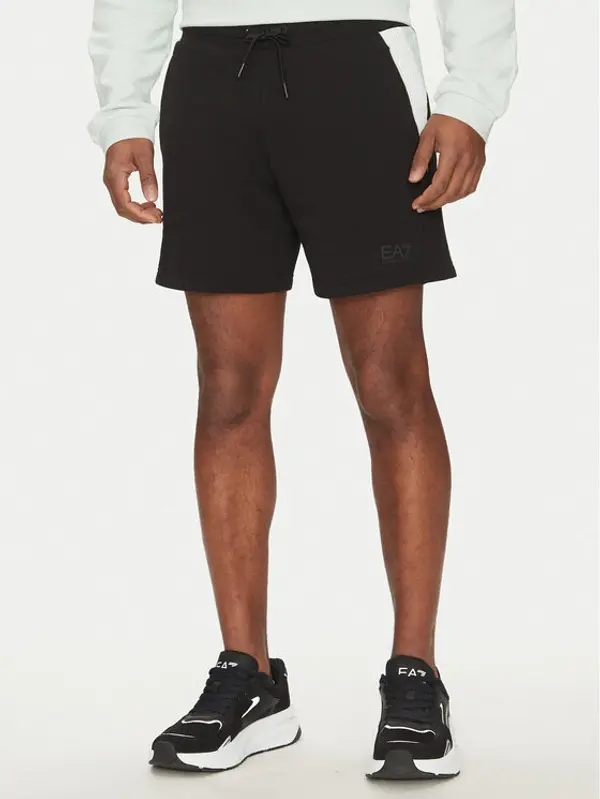 EA7 Emporio Armani EA7 Emporio Armani Kratke hlače 7M000269 AF12451 UC001 Crna Regular Fit