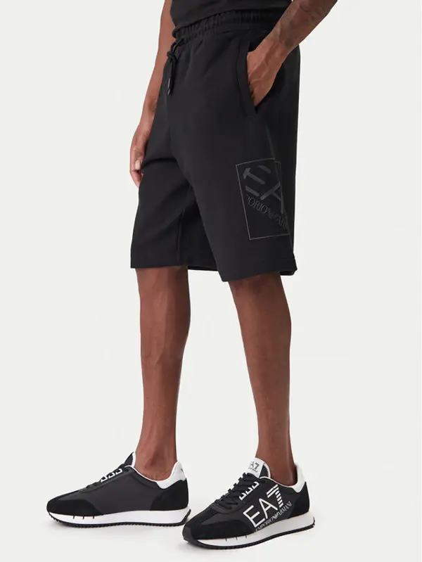 EA7 Emporio Armani EA7 Emporio Armani Sportske kratke hlače 7M001491 AF17787 UC001 Crna Regular Fit