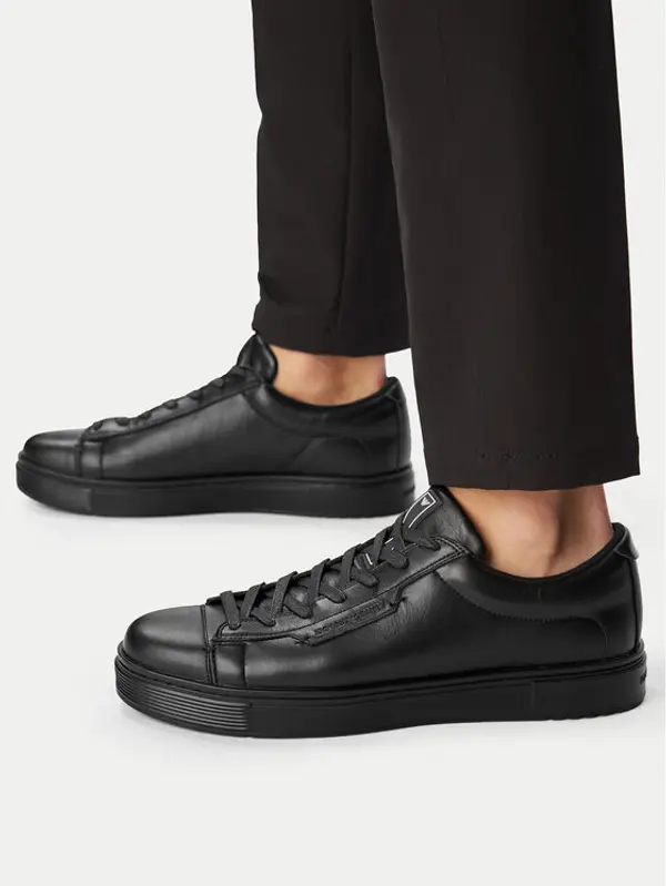 Emporio Armani Emporio Armani Tenisice EM005292 AF24320 UC001 Crna