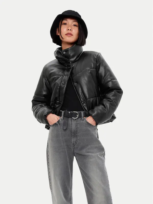 Gap Gap Jakna od imitacije kože 486399 Crna Regular Fit