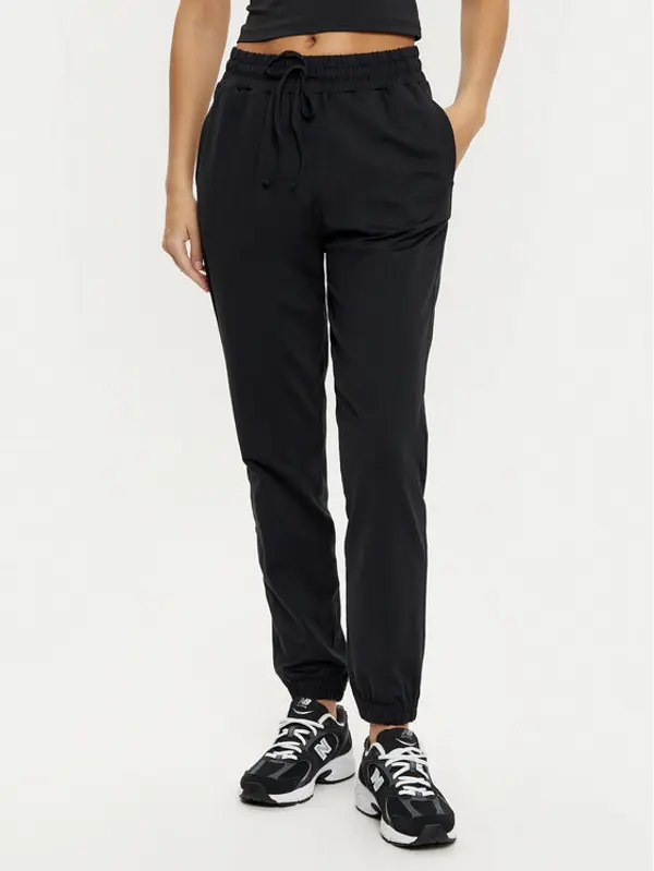 Girlfriend Collective Girlfriend Collective Donji dio trenerke ReSet 6016 Crna Slim Fit
