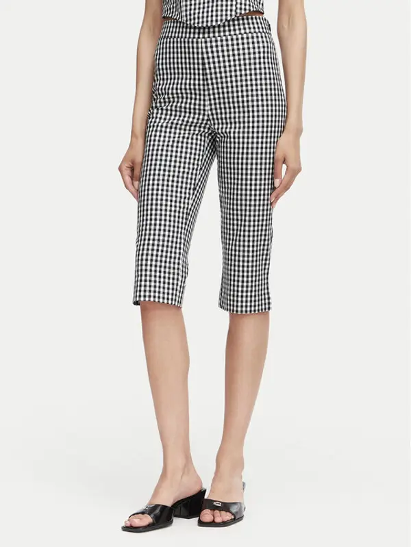 Guess Guess Capri hlače W6YB35 W4486 Crna Slim Fit