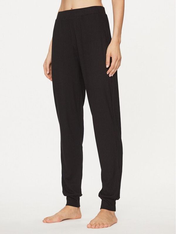 Guess Guess Donji dio trenerke O3BB00 KBXB2 Crna Regular Fit