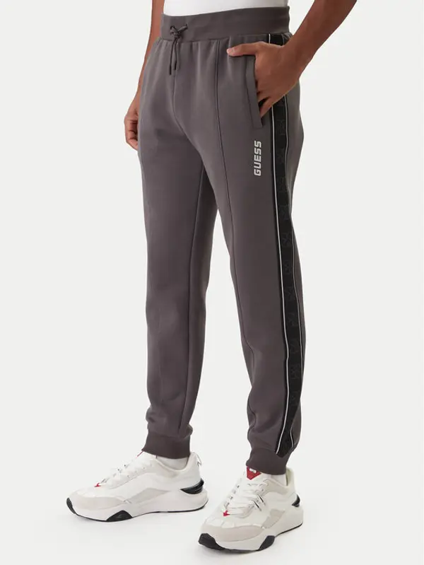 Guess Guess Donji dio trenerke Z2YB09 KB3P2 Siva Regular Fit