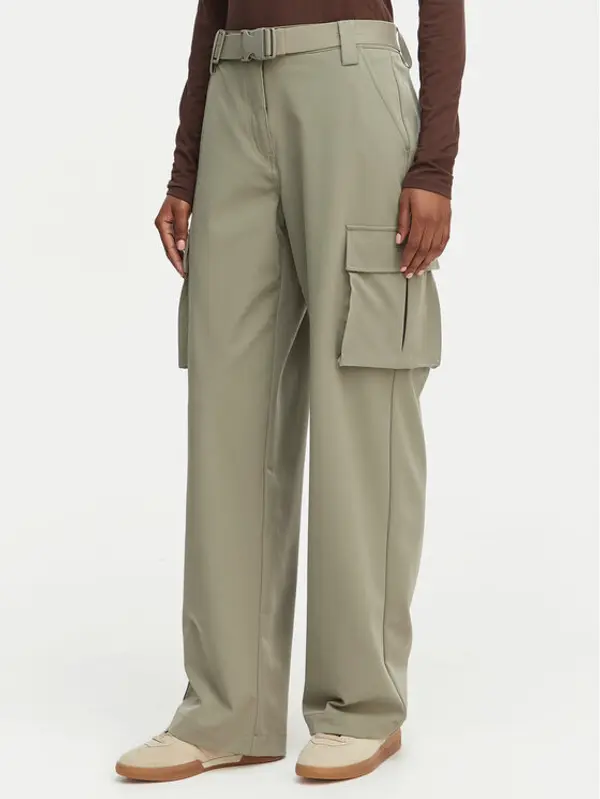 Guess Guess Hlače W6GB01 W1416 Kaki Regular Fit