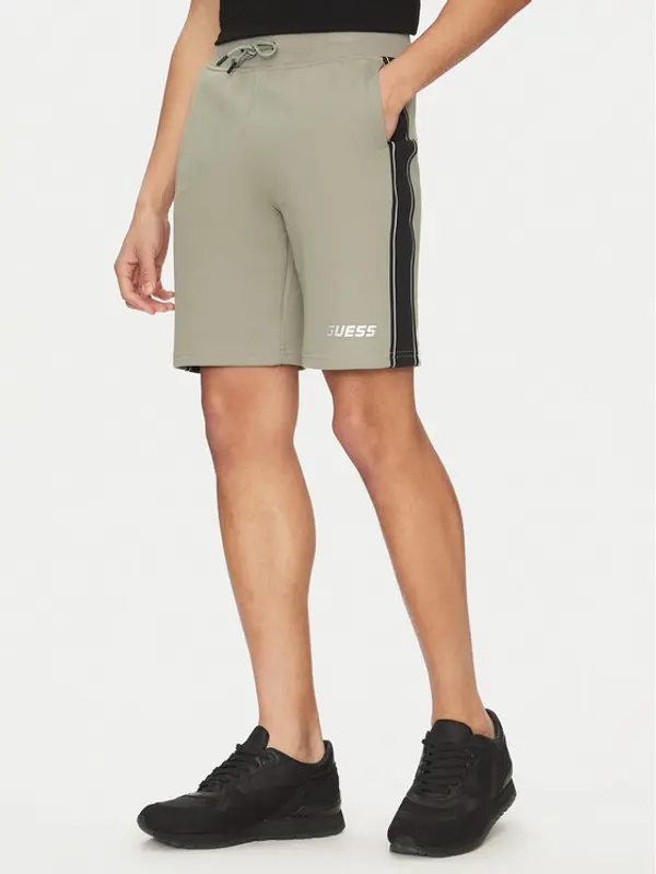 Guess Guess Kratke hlače Z4RD04 KB3P2 Zelena Regular Fit