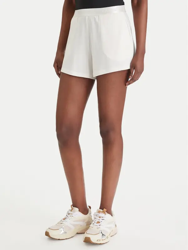 Guess Guess Sportske kratke hlače O6GD02 KCQP2 Bijela Relaxed Fit