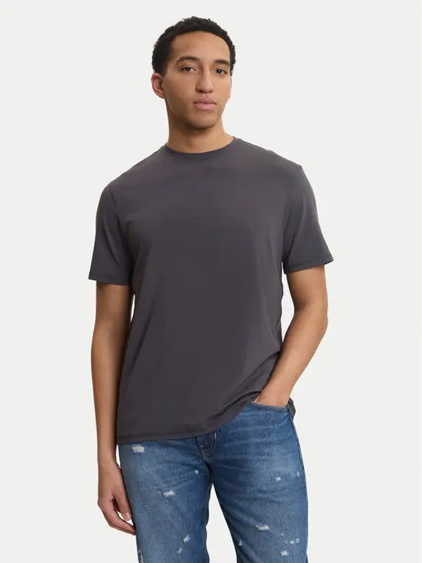 Guess Guess T-shirt M6RI62 JR06K Siva Regular Fit