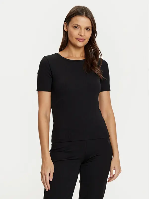 Guess Guess T-shirt V5RI04 KCLH0 Crna Regular Fit