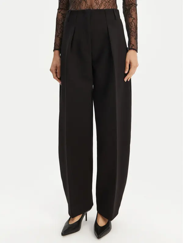 JACQUEMUS JACQUEMUS Hlače Le Pantalon Ovalo 24E241PA0791718 990 Crna Regular Fit