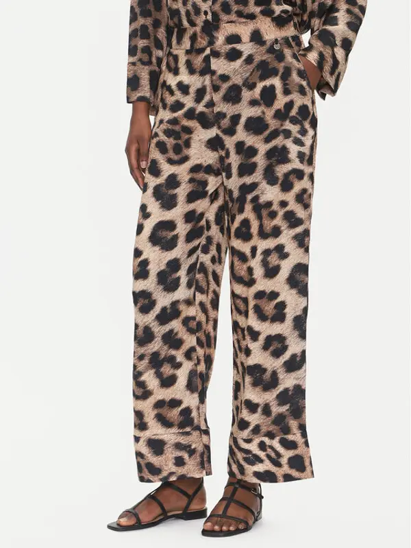 LOLA CASADEMUNT LOLA CASADEMUNT Hlače LS2514018 Smeđa Relaxed Fit