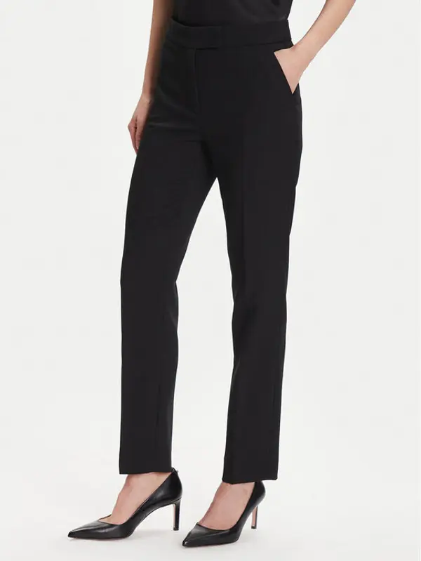 Luisa Spagnoli Luisa Spagnoli Hlače Otre 542530 Crna Regular Fit