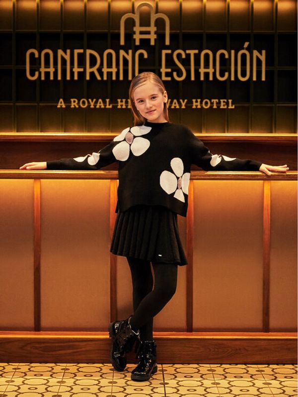 Mayoral Mayoral Plesirana suknja 7969 Crna Regular Fit