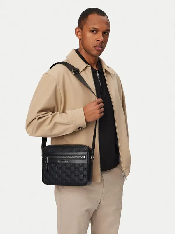 MICHAEL Michael Kors MICHAEL Michael Kors Torbica Jet Set 33S6LJSM1L Crna