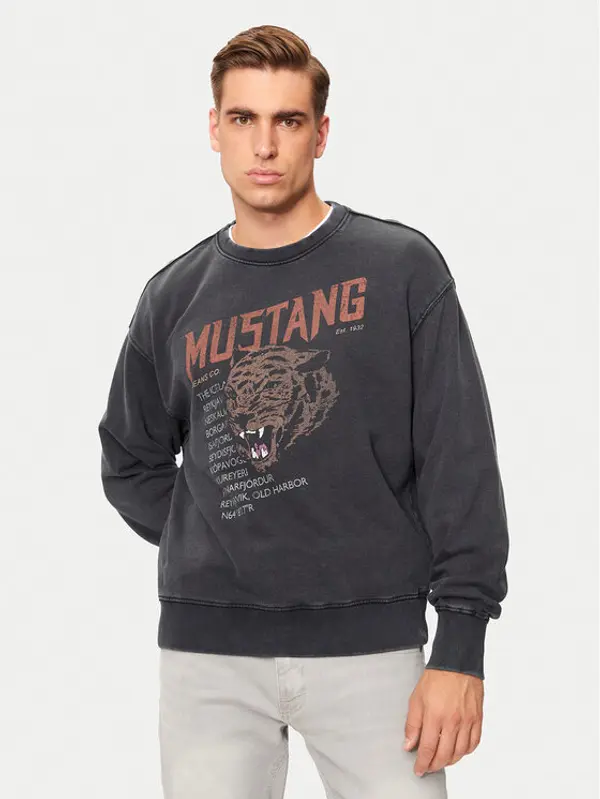 mustang Mustang Majica dugih rukava Auburn 1015638 Crna Oversize