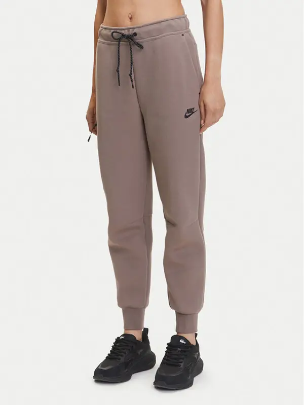 Nike Nike Donji dio trenerke Tech Fleece HV6779 Smeđa Regular Fit