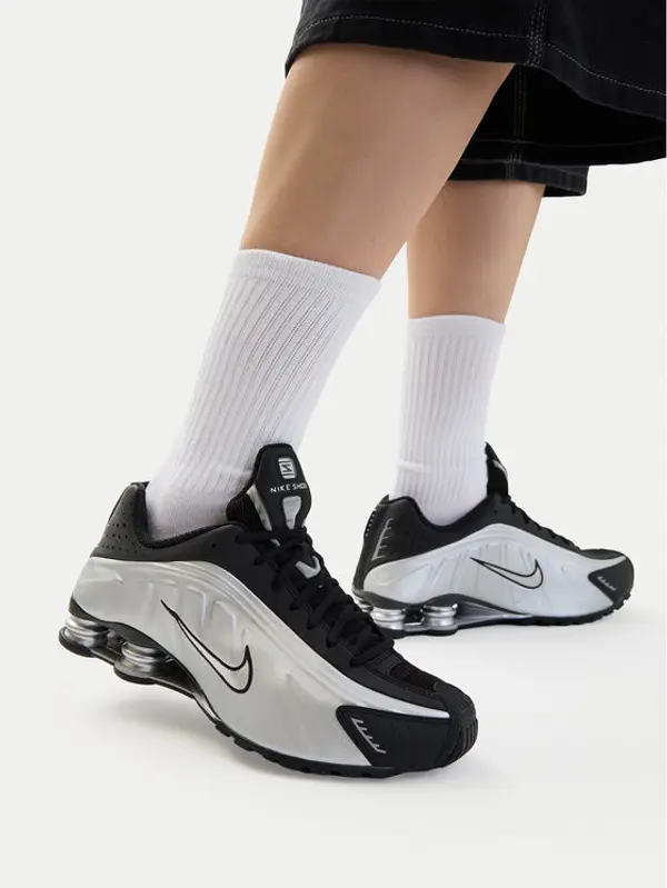 Nike Nike Tenisice Shox R4 HQ1988 007 Srebrna