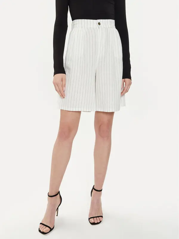 Only ONLY Bermude Caro 15278792 Bijela Loose Fit