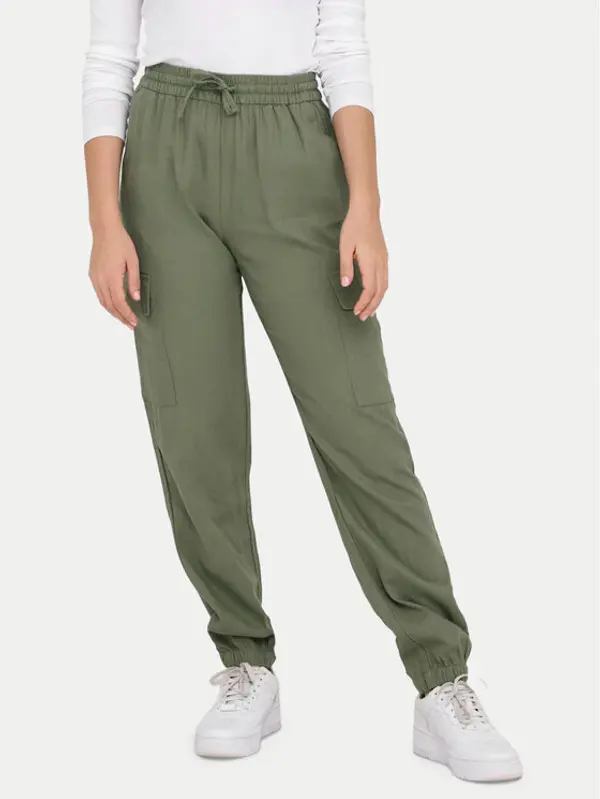 Only ONLY Donji dio trenerke Caro 15310987 Zelena Cargo Fit