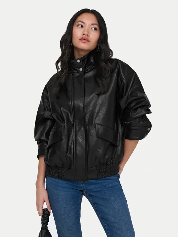 Only ONLY Jakna od imitacije kože Julia 15373024 Crna Loose Fit