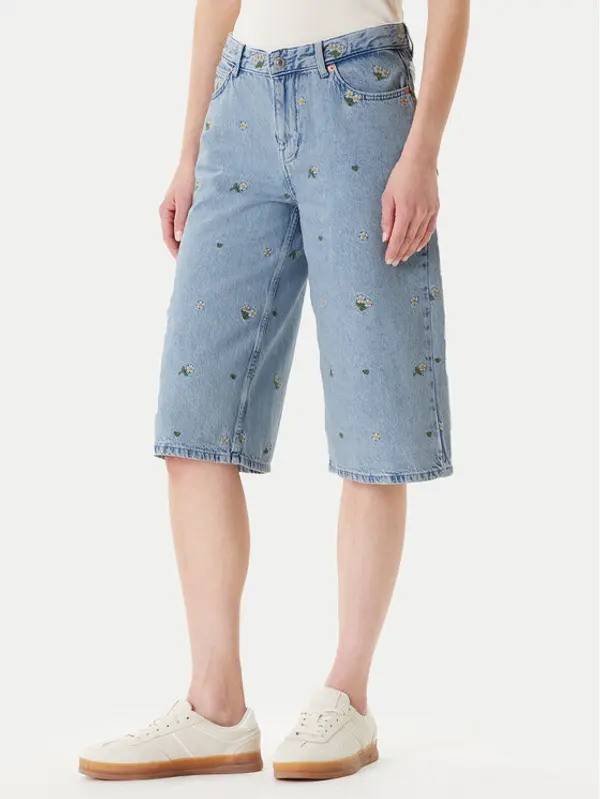Only ONLY Kratke traperice Cobain 15349519 Plava Loose Fit