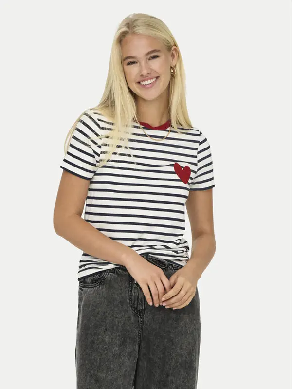 Only ONLY T-shirt Heart 15318959 Bijela Regular Fit