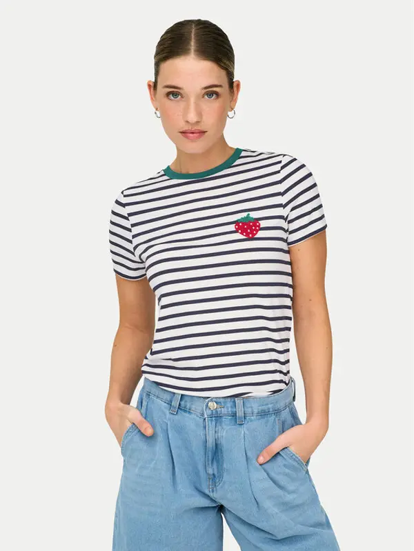 Only ONLY T-shirt Heart 15318959 Bijela Regular Fit