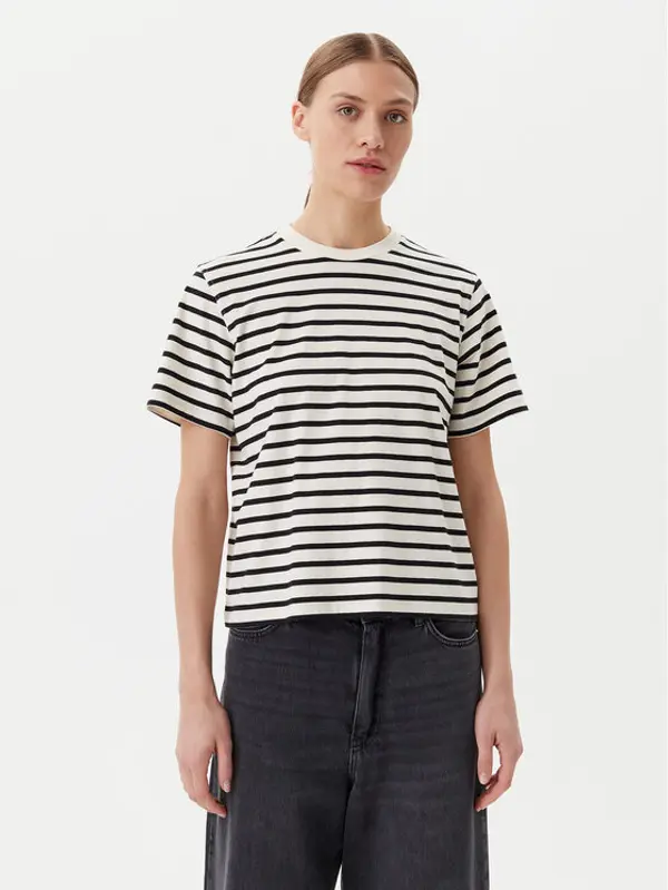 Only ONLY T-shirt Livina 15272227 Bež Regular Fit