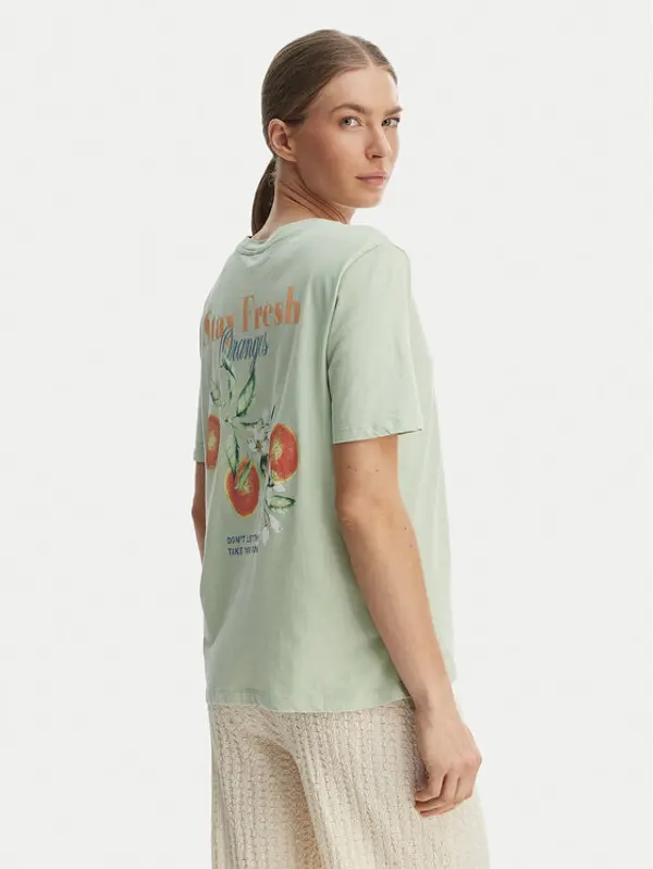 Only ONLY T-shirt Lucy 15367829 Zelena Regular Fit