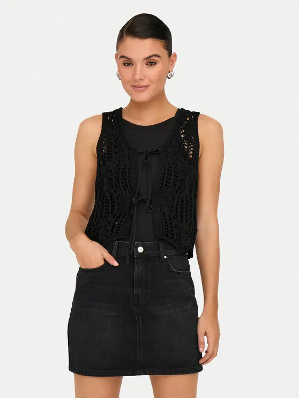 Only ONLY Top Lizzy 15343882 Crna Regular Fit