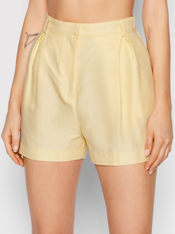 Patrizia Pepe Patrizia Pepe Kratke hlače 8P0408/A017-M417 Žuta Regular Fit
