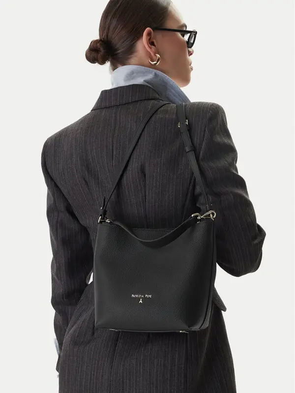 PATRIZIA PEPE Patrizia Pepe Torbica 8B0319/L001-K103 Crna