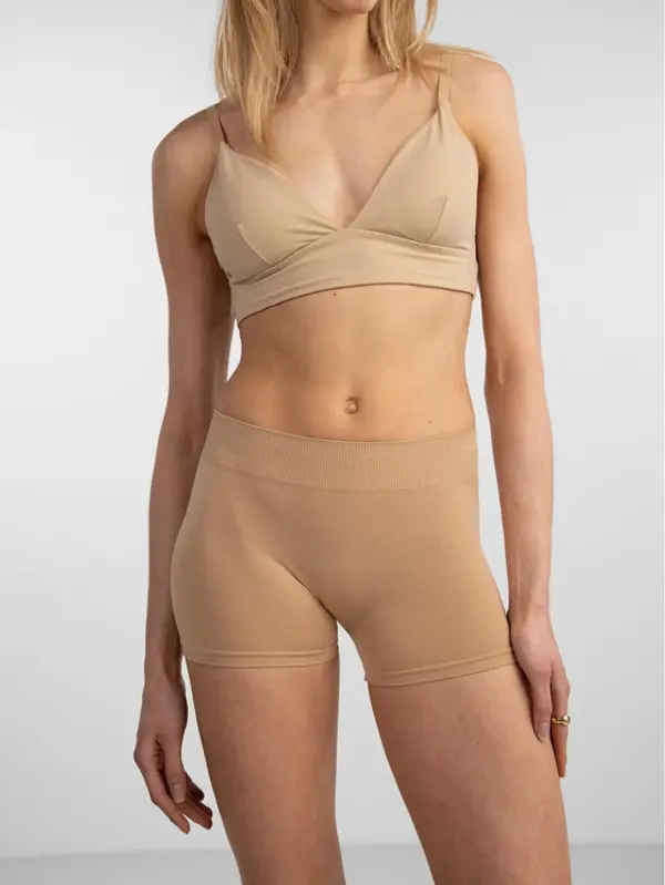 Pieces Pieces Kratke hlače 17065440 Bež Slim Fit