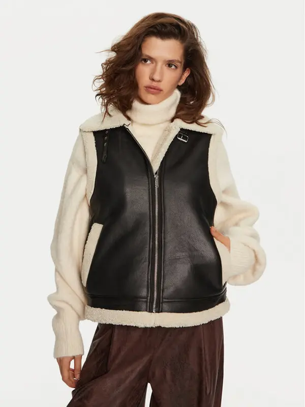 Pieces Pieces Prsluk Janelle 17152466 Crna Regular Fit