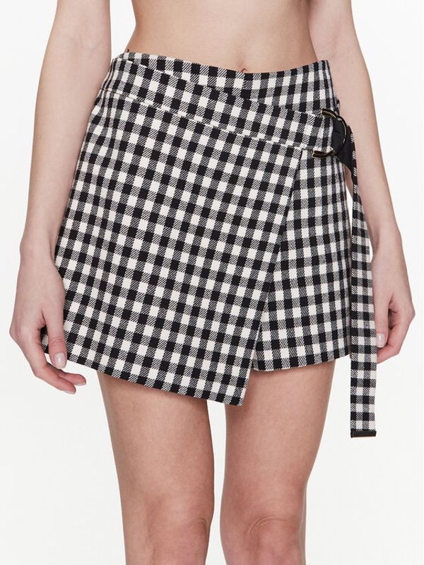 Pinko Pinko Kratke hlače 100587 A0N0 Crna Regular Fit