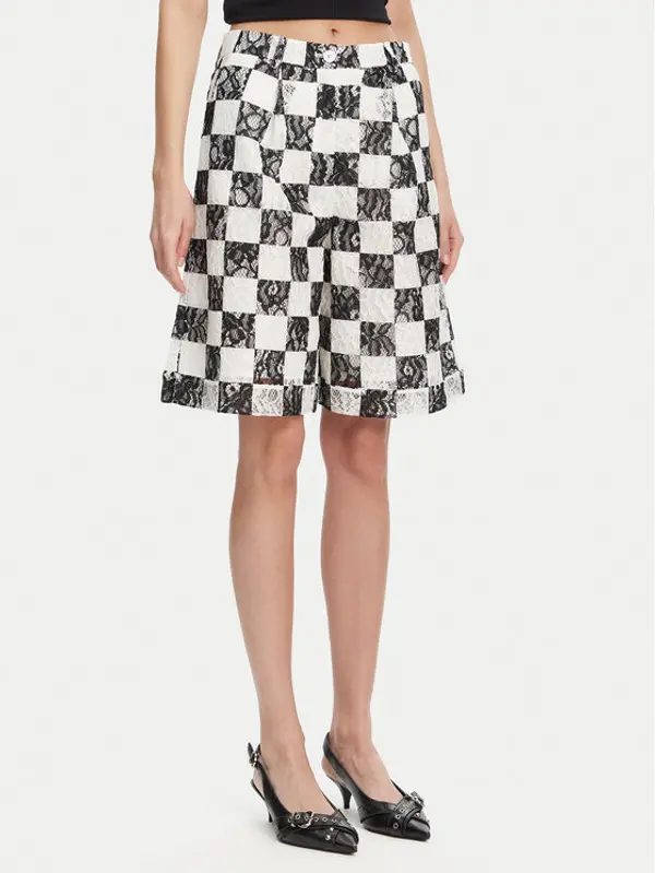 pinko PINKO Kratke hlače 105295 A2MF Bijela Regular Fit