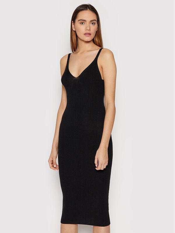 Remain Remain Džemper haljina Gunilla Knit RM892 Crna Slim Fit