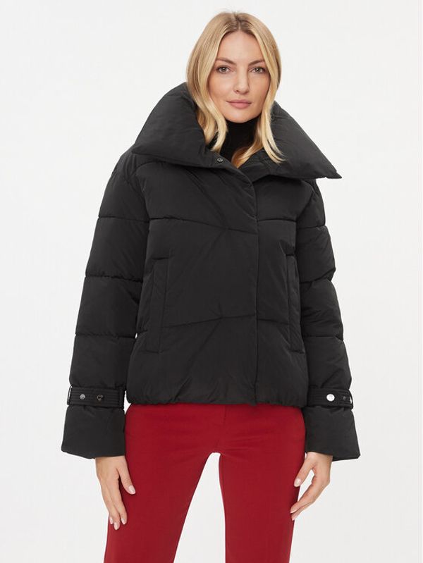 Rinascimento Rinascimento Pernata jakna CFC0113537003 Crna Regular Fit