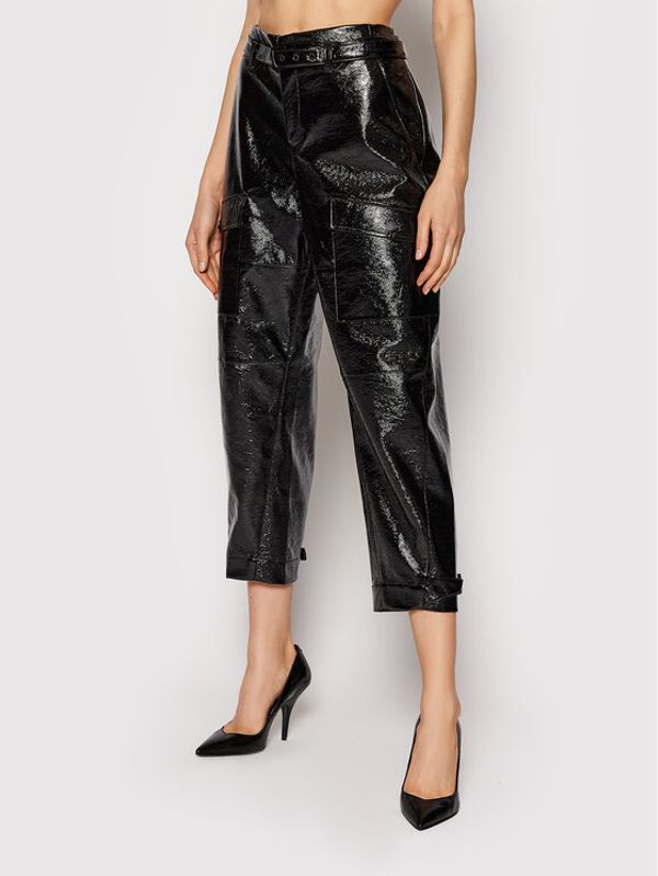 Ted Baker Ted Baker Hlače od imitacije kože Vinala 256835 Crna Cropped Fit