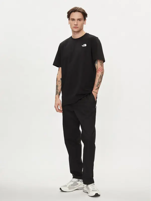 The North Face The North Face T-shirt Redbox NF0A87NP Crna Regular Fit