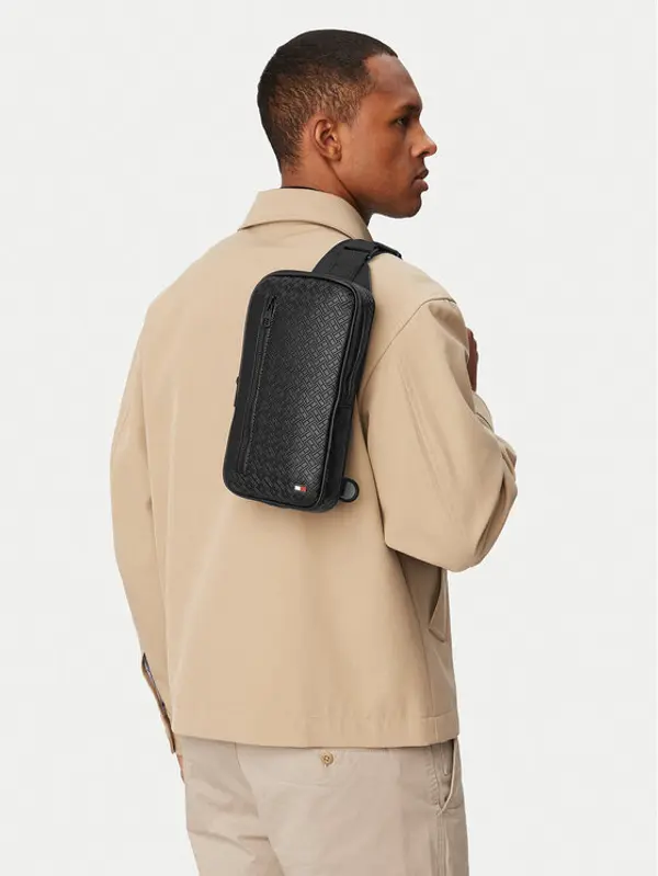 Tommy Hilfiger Tommy Hilfiger Crossover torbica Embossed Flag Sling Bag AM0AM14191 Crna