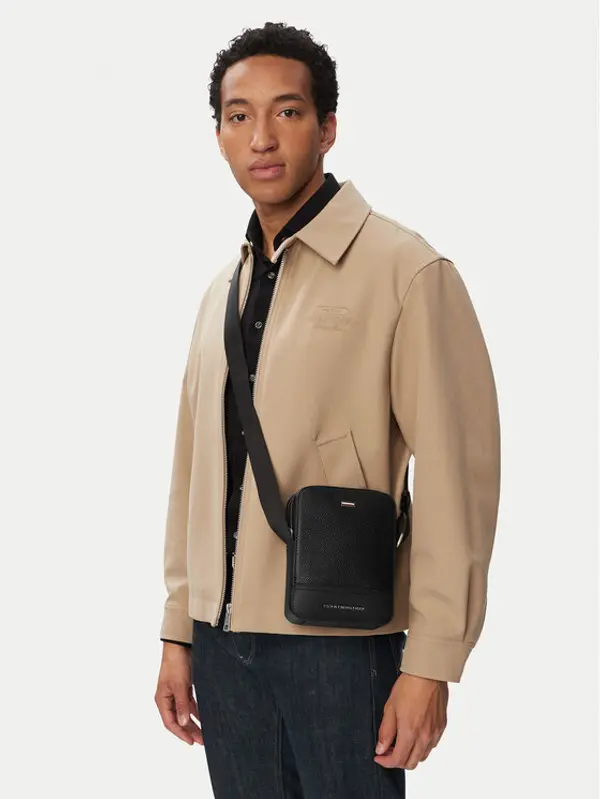 Tommy Hilfiger Tommy Hilfiger Crossover torbica Th Central Mini Reporter AM0AM14433 Crna