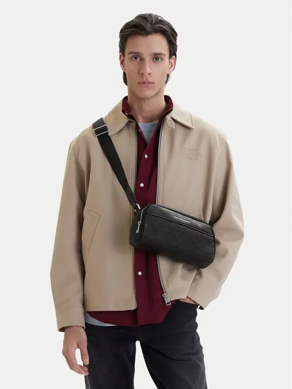 Tommy Hilfiger Tommy Hilfiger Crossover torbica Th Flag Monogram Camera Bag AM0AM14297 Crna