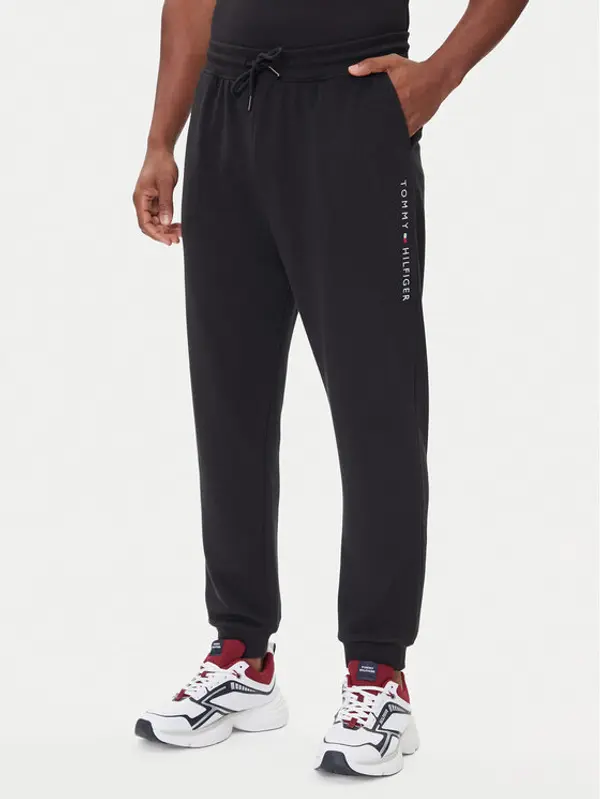 Tommy Hilfiger Tommy Hilfiger Donji dio trenerke UM0UM03664 Crna Regular Fit