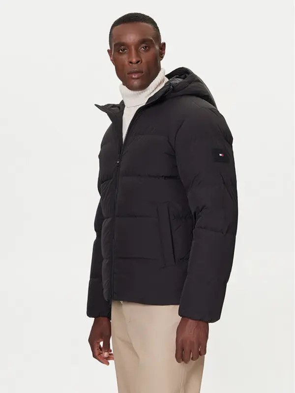 Tommy Hilfiger Tommy Hilfiger Pernata jakna MW0MW40616 Crna Regular Fit