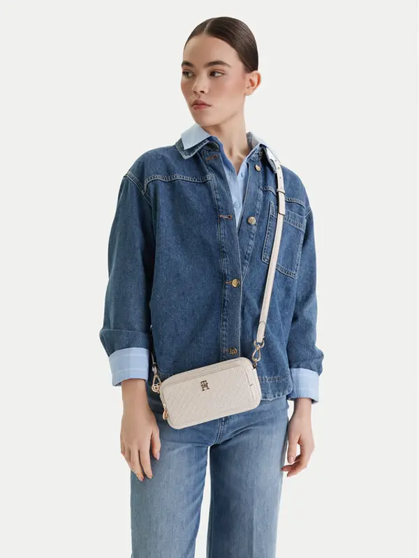 Tommy Hilfiger Tommy Hilfiger Torbica Th Daily Camera Bag Mono AW0AW18414 Bijela